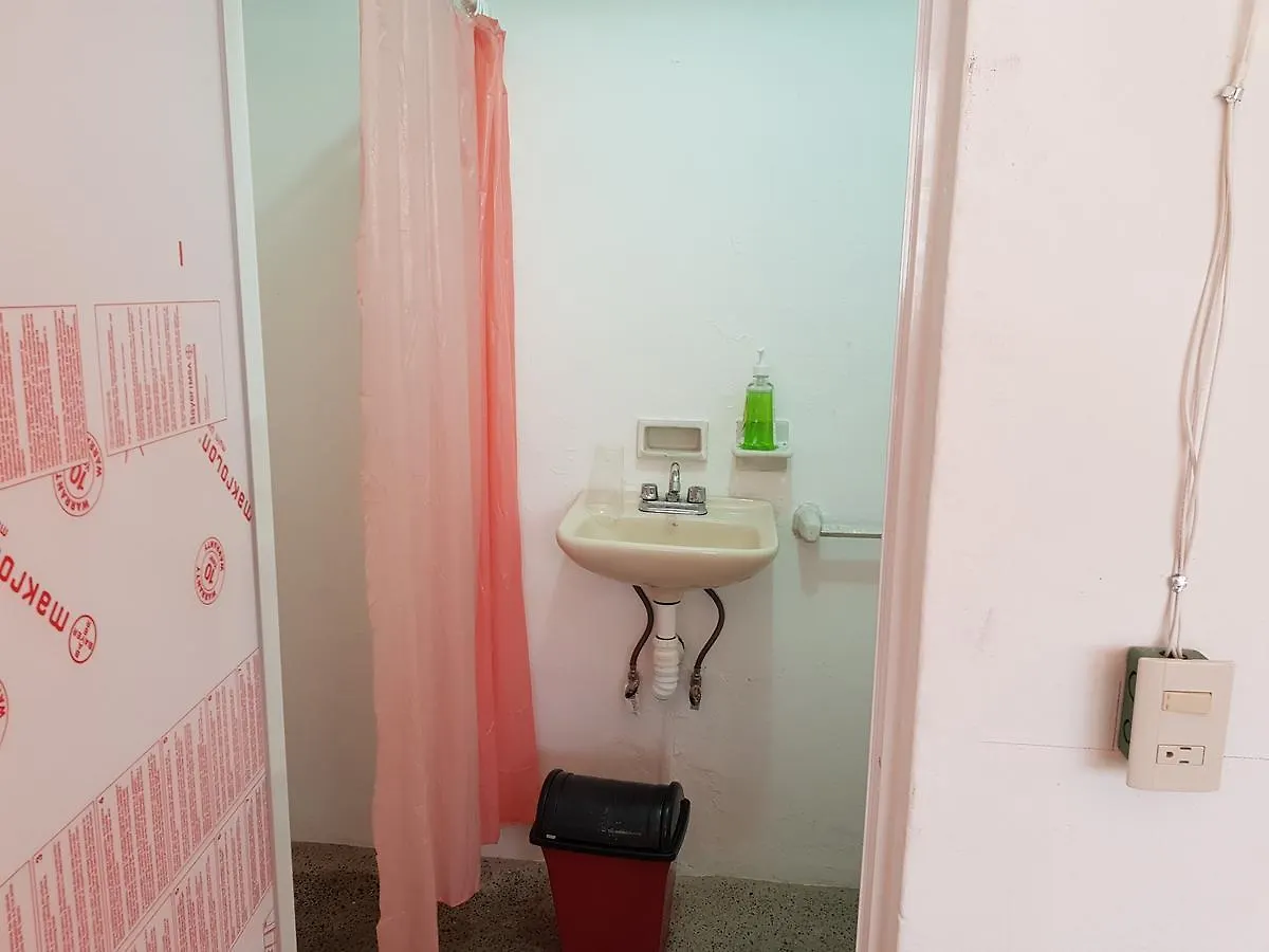 פוארטו ואלארטה Hostel Vallarta (Adults Only)